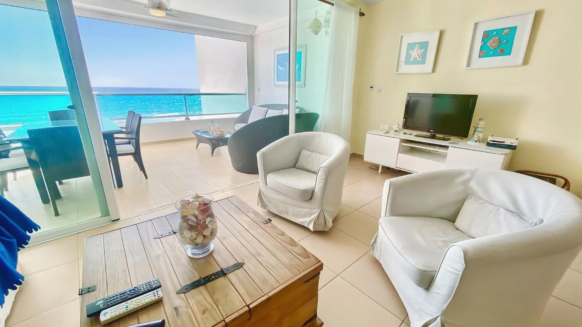 Apartment 703 Marbella 2Bedroom Beachfrom Apt San Pedro de Macoris